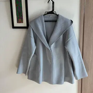 [ 새상품급 ] 후드 부착 숏코트 라이트 블루