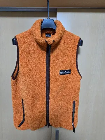 [상태 좋음] WILD THINGS 플리스 베스트 오렌지 사이즈 L