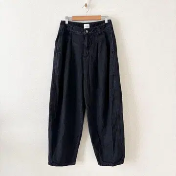 ARULLE 코쿤턱 데님 팬츠 2