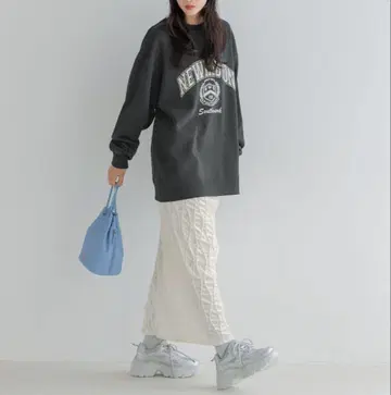 로리즈팜 칼리지 기모 풀오버 트레이닝복