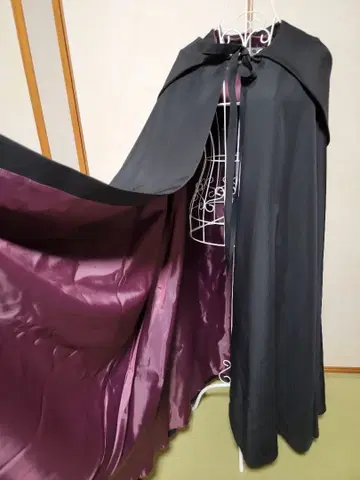 Atelier BOZ 후드 롱 망토 보르도 색상 아틀리에보즈