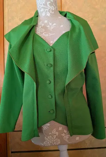 변형 칼라 자켓