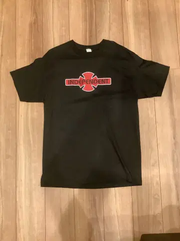 INDEPENDENT 로고 T셔츠 블랙