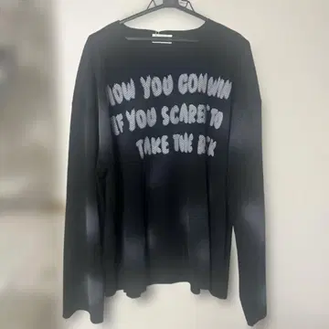 [ 완판템 ] 빈티지 워시 레터링 디자인 오버핏 니트