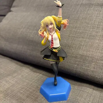 텐마 사키, 피규어 한 손을 든 포즈