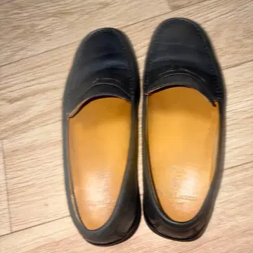 블랙 가죽 로퍼