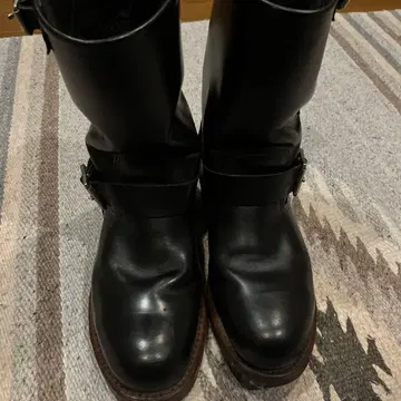 블랙 가죽 엔지니어 부츠