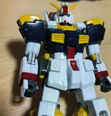 건담 프라모델! 헤이즐 부록품! 붓칠 페인팅!