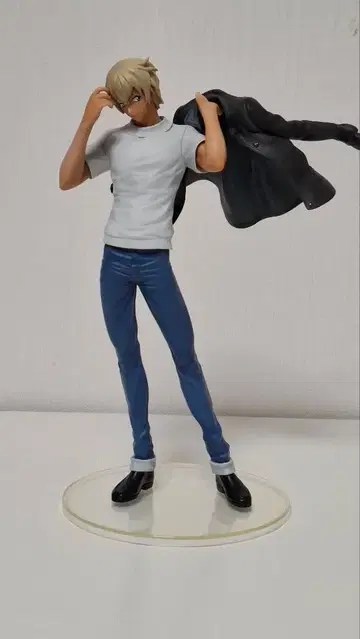 아무로 토오루 1/8 스케일 도색 완료 완성품 피규어