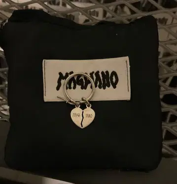 Magliano 하트 귀걸이