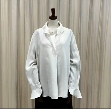 새상품급 maylily V넥 프릴 블라우스