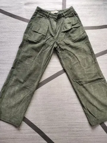 ARE ING 올리브 그린 카고 팬츠 M 사이즈