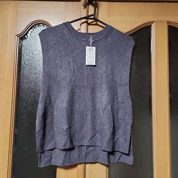 컴시즘 차콜 니트 베스트 택 포함 미사용 새상품