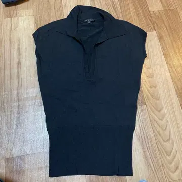 theory 블랙 슬리브리스 니트