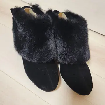 갤러리 비스콘티 퍼 벨벳 블랙 부티 M