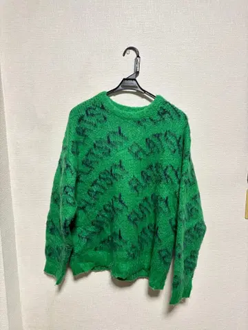 로고 크루넥 스웨터