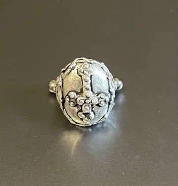 실버 십자가 장식 오벌 반지