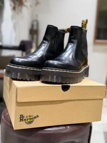 닥터마틴 사이드 고어 부츠