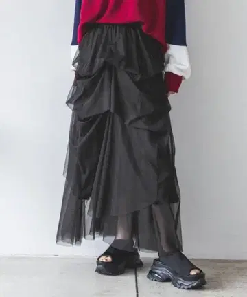 JEANASiS (지나시스) 턱 볼륨 샤샤 스커트