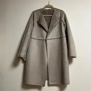 리버서블 페이크 무스탕풍 롱 코트