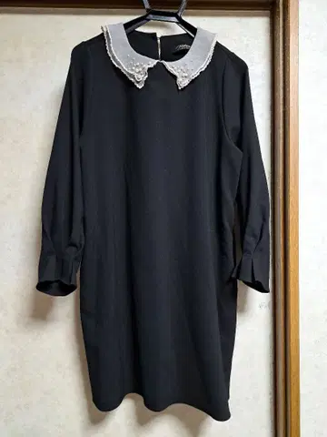 펄 장식 레이스 옷깃 블랙 원피스(튜닉)