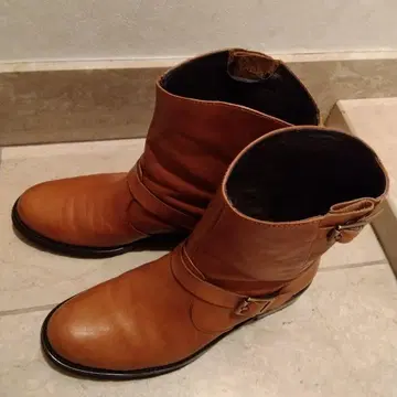 pura bianca 천연 가죽 숏부츠 버클 포함