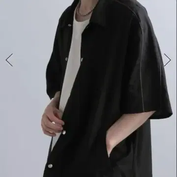 HARE 자카드 소크쇼 디자인 셔츠