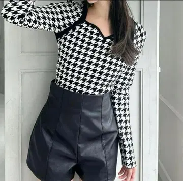 RESEXXY 리젝시 하트넥 래글런 니트탑