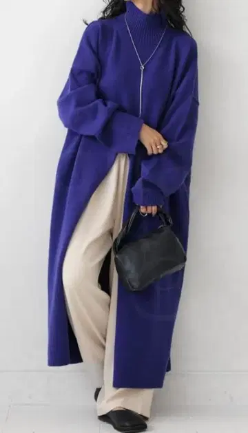 안티카 하이넥 슬릿 니트 롱 원피스