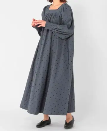 새상품 natural by clip 도트 자수 스퀘어 원피스