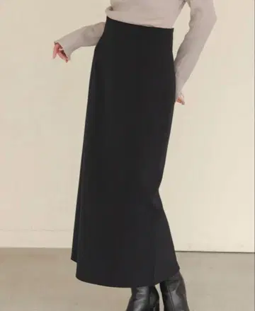 노블 컴포트 저지 라이크 타이트 스커트