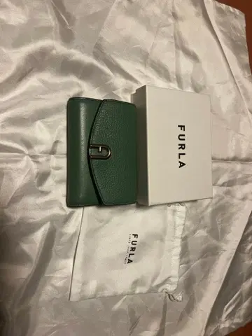 FURLA 그린 가죽 3단 폴더형 지갑