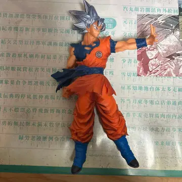 드래곤볼 손오공 피규어