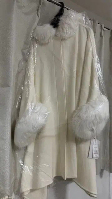 새상품 셀포드 판초 코트