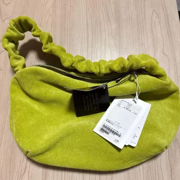 라임 그린 스웨이드 숄더백