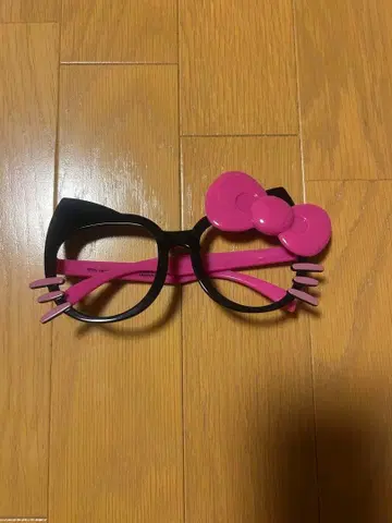 헬로키티 유니버셜 안경