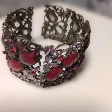 빨간색 스톤 장식 메탈 반지, 가격 인하 협상 가능합니다.