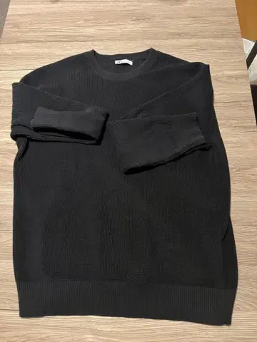ZARA 블랙 니트 스웨터