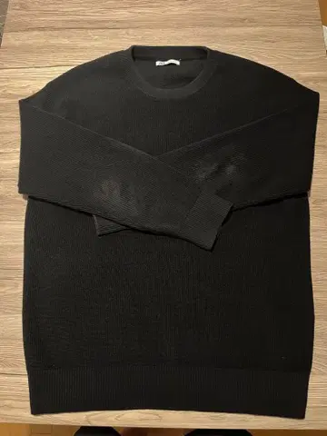 ZARA 블랙 니트 스웨터