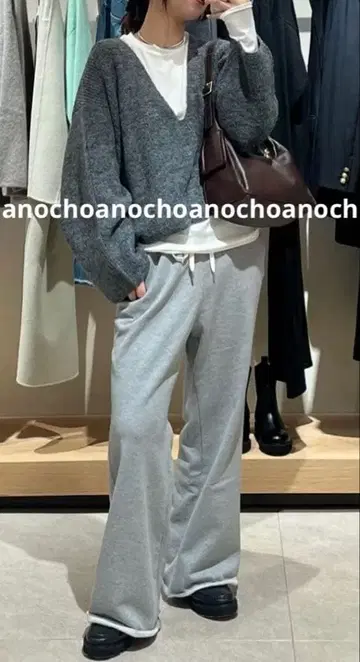 리브드로와 루즈 플런지 니트