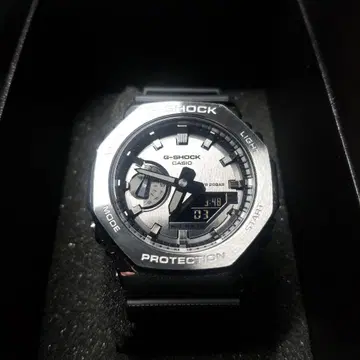 G-SHOCK GM-2100 5611