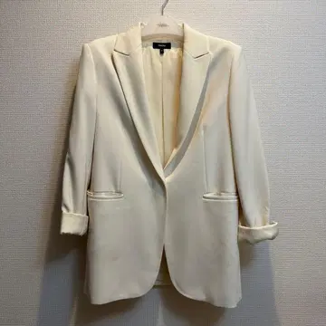 띠어리 아이보리 노카라 자켓