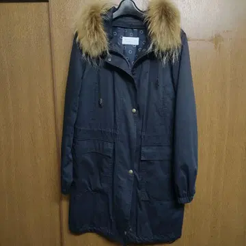 네이비 퍼 부착 모즈 코트