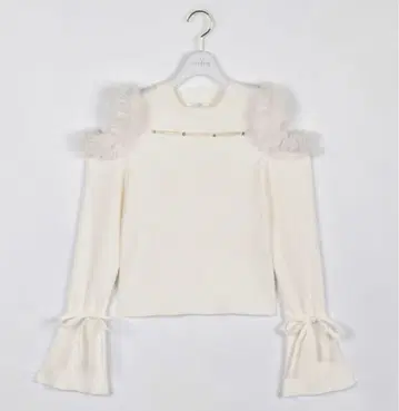 택 포함 새상품 퍼 비쥬 페플럼 니트