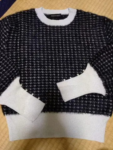 퀸즈 코트 스웨터 미사용 새상품!