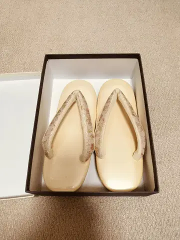 성인식 포멀용 조리 옐로우 컬러(샴페인 골드) 사이즈 34