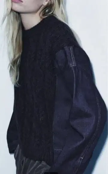 ZARA 니트 & 데님 스웨터 인디고 이소재 케이블 니트