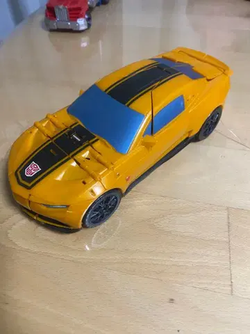 트랜스포머 범블비 스포츠카