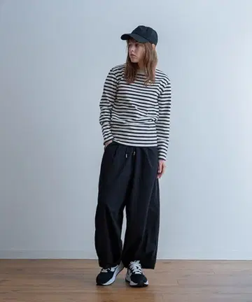 A.U.G. relaxing 보더 크루넥 롱 T 미사용 새상품 일본제