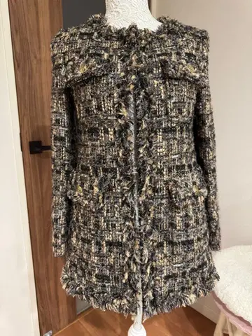 새상품급! 그레이스 콘티넨탈 노카라 트위드 자켓